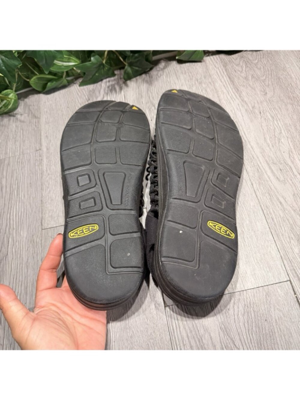 Keen Uneek Men Sandals Sz 14 Black Toggle Comfort Ankle Strap Sport Shoes - Picture 8 of 12